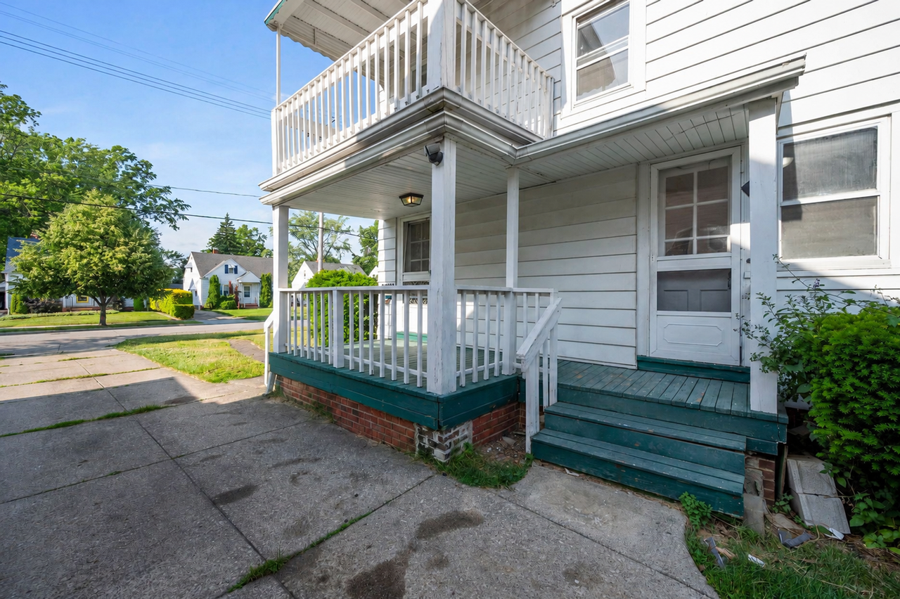 26900 Forestview Ave - Photo 2 of 25