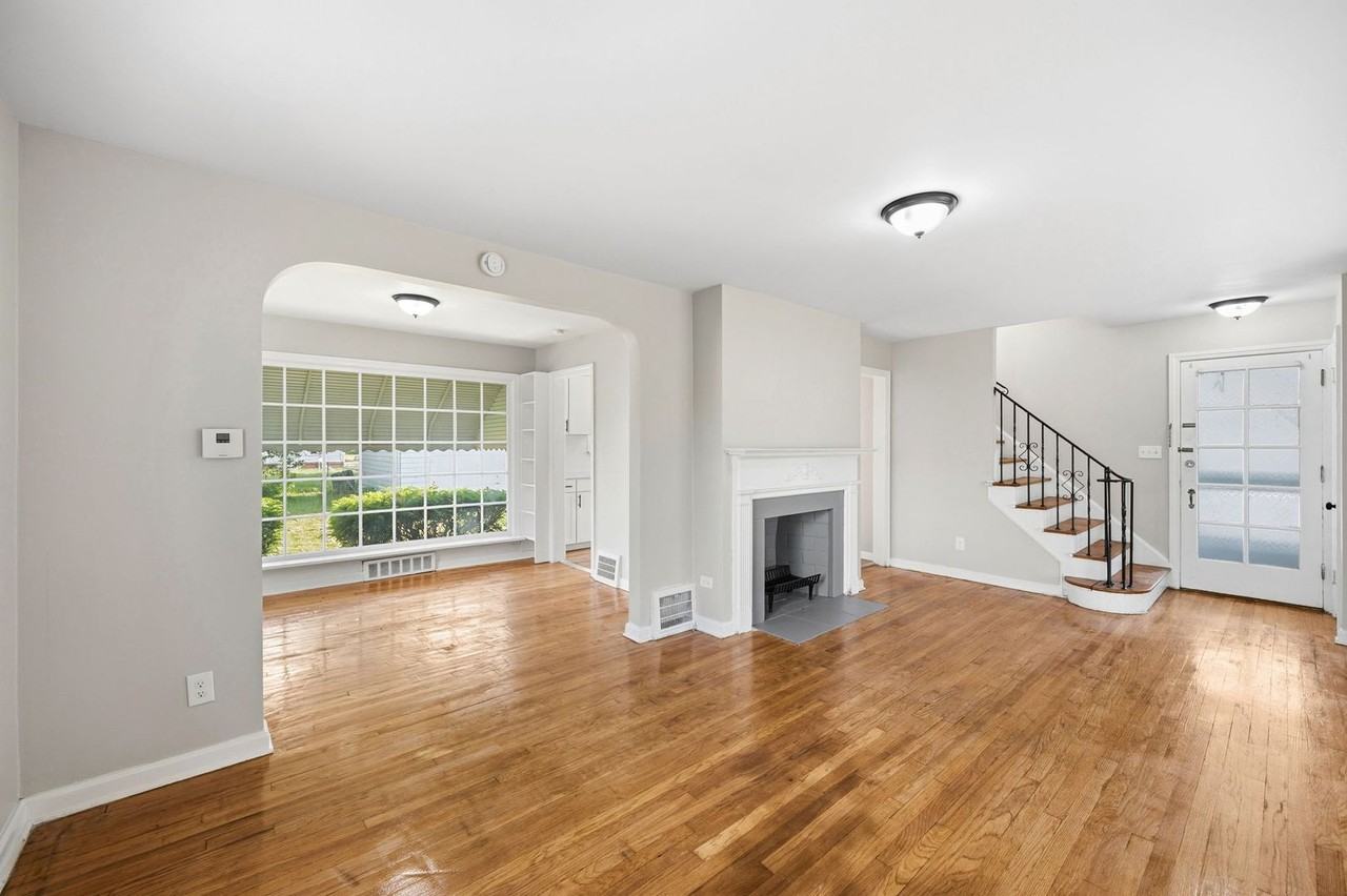 26900 Forestview Ave - Photo 4 of 25