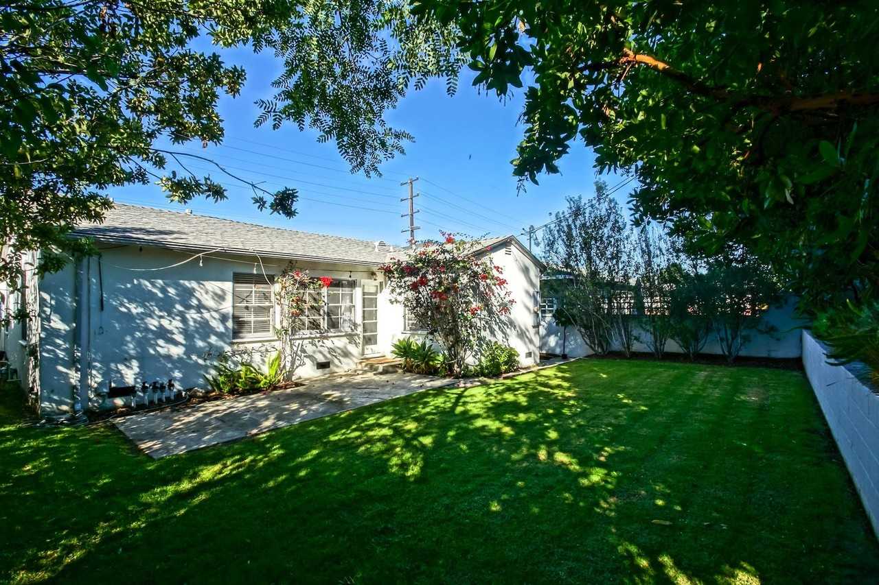 14226 Isis Ave - Photo 5 of 35