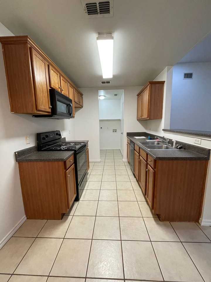 17172 Pintail Dr - Photo 4 of 12