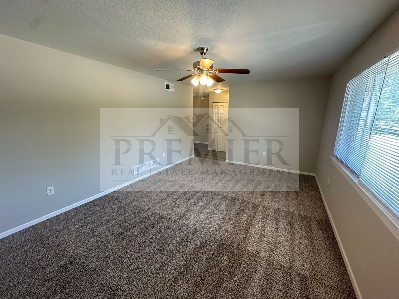 9314 Reeder Ave #4 - Photo 3 of 11