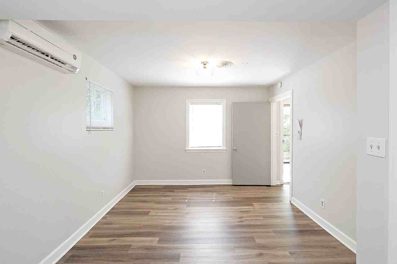1640 Center Ave #B - Photo 4 of 10