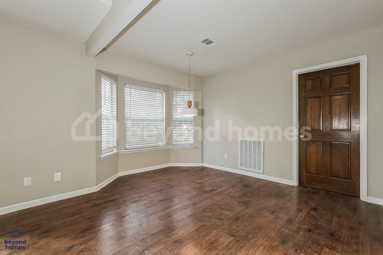 10 Wild Cherry Ct - Photo 6 of 19