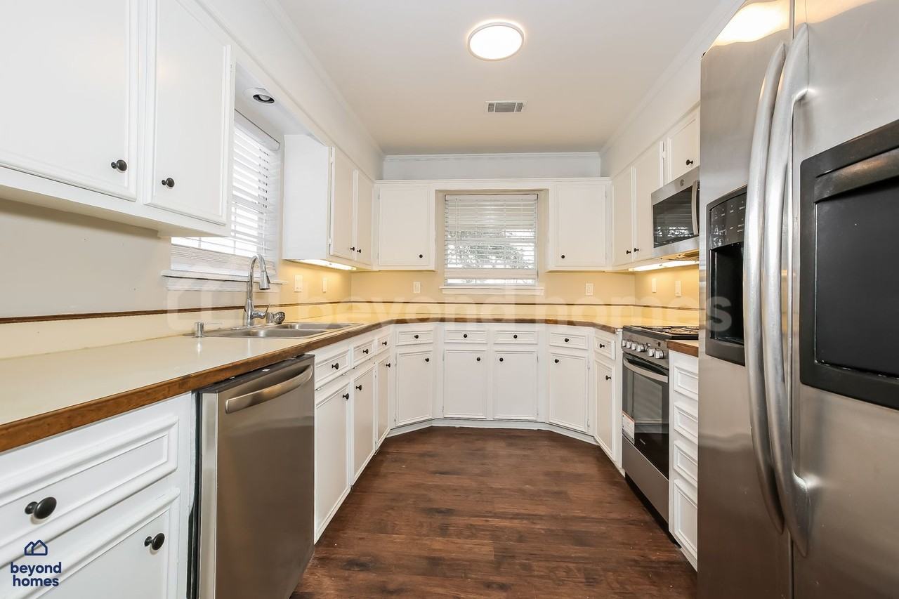 10 Wild Cherry Ct - Photo 7 of 19