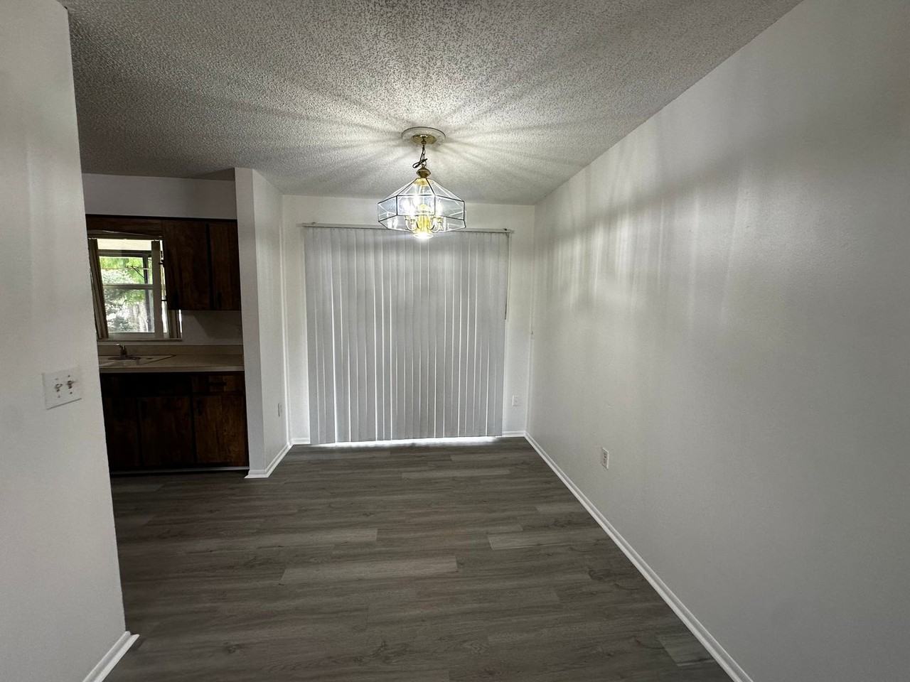 4616 N Goldenrod Rd - Photo 4 of 15