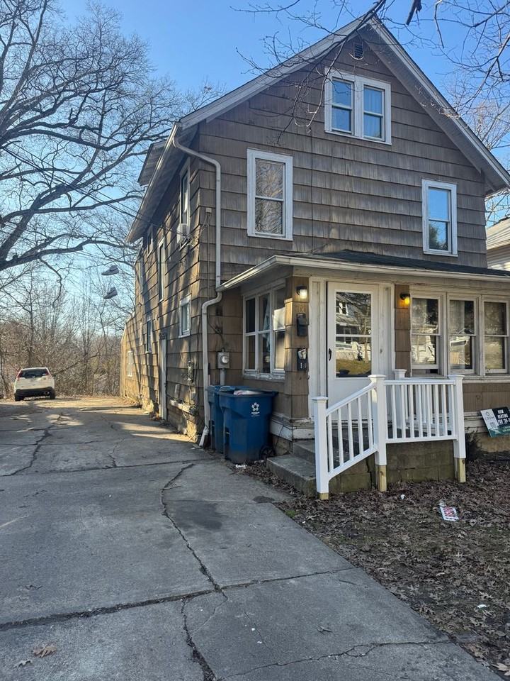 800 S Depeyster St