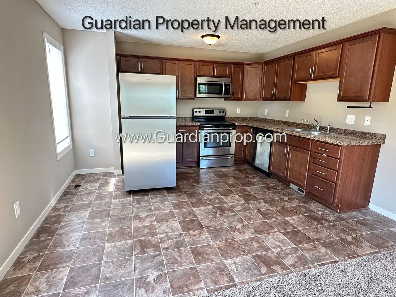 11946 Emery Village Dr N - Photo 2 of 23