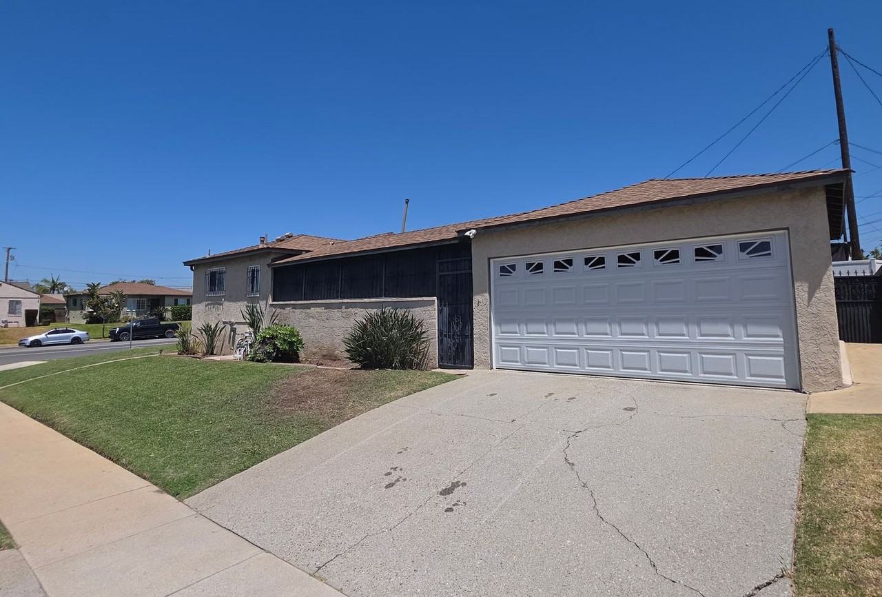 2157 W 109th Pl - Photo 2 of 37