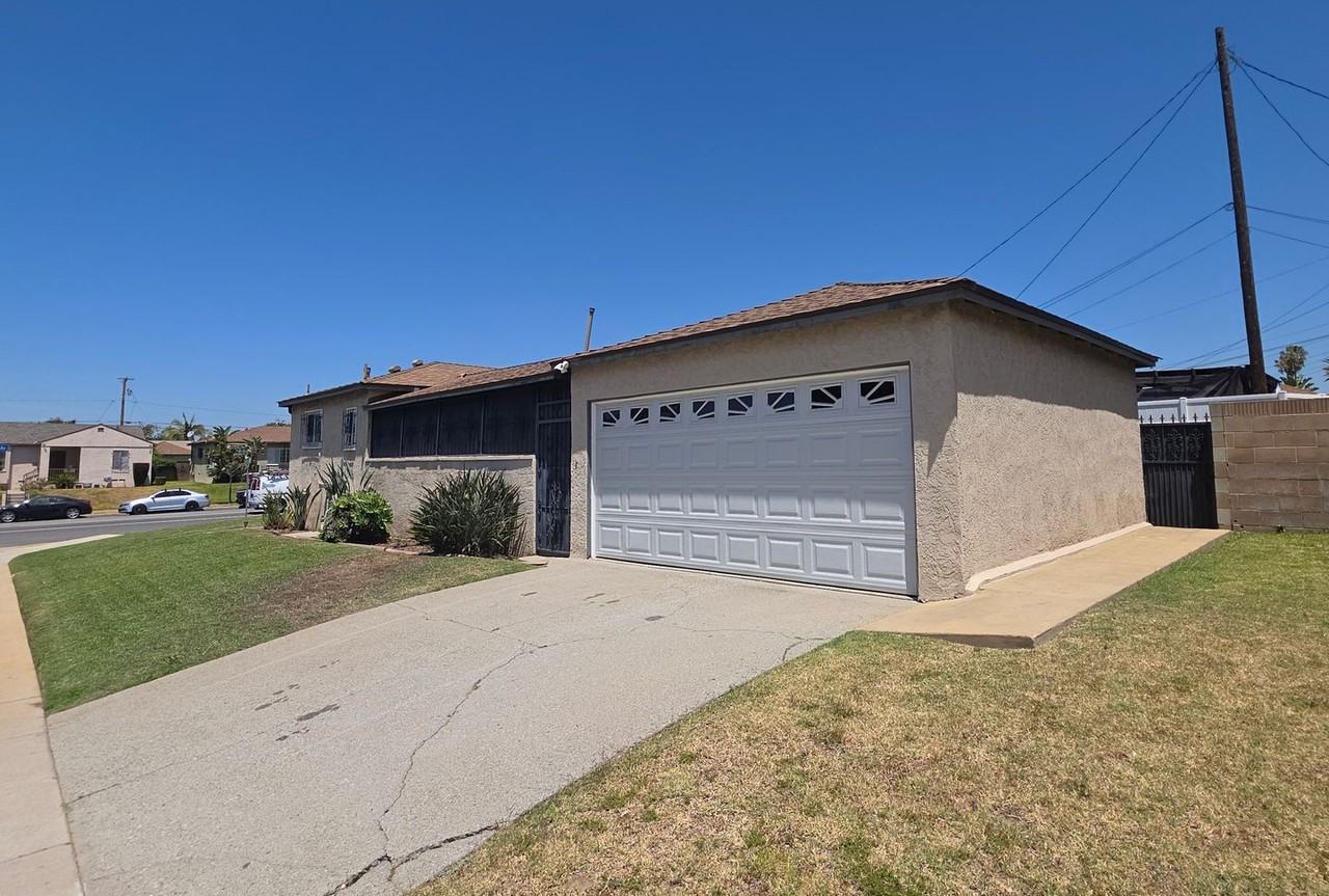 2157 W 109th Pl - Photo 3 of 37