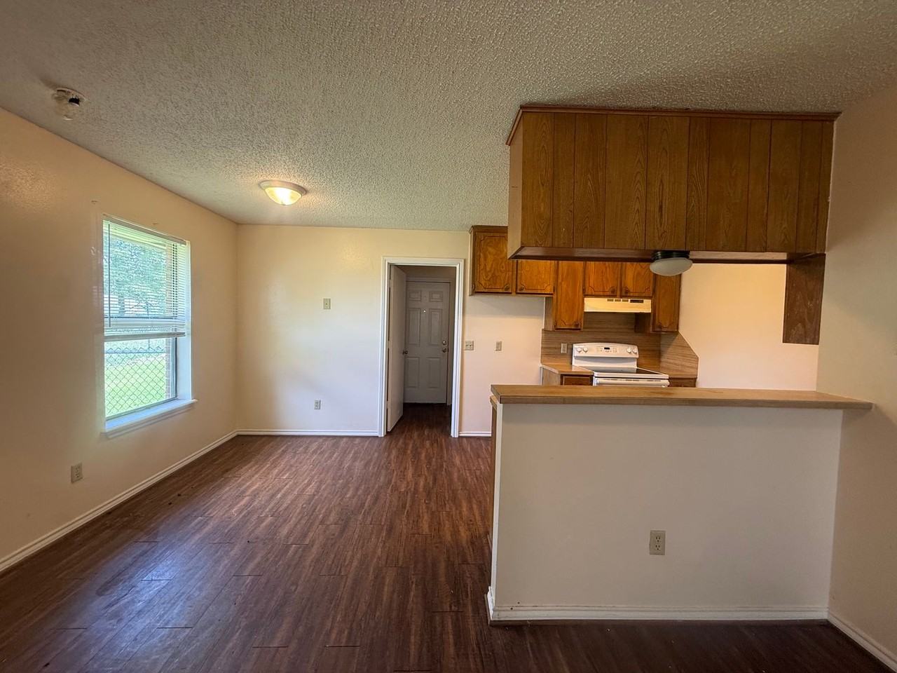 3243 Stoneridge Dr - Photo 7 of 17