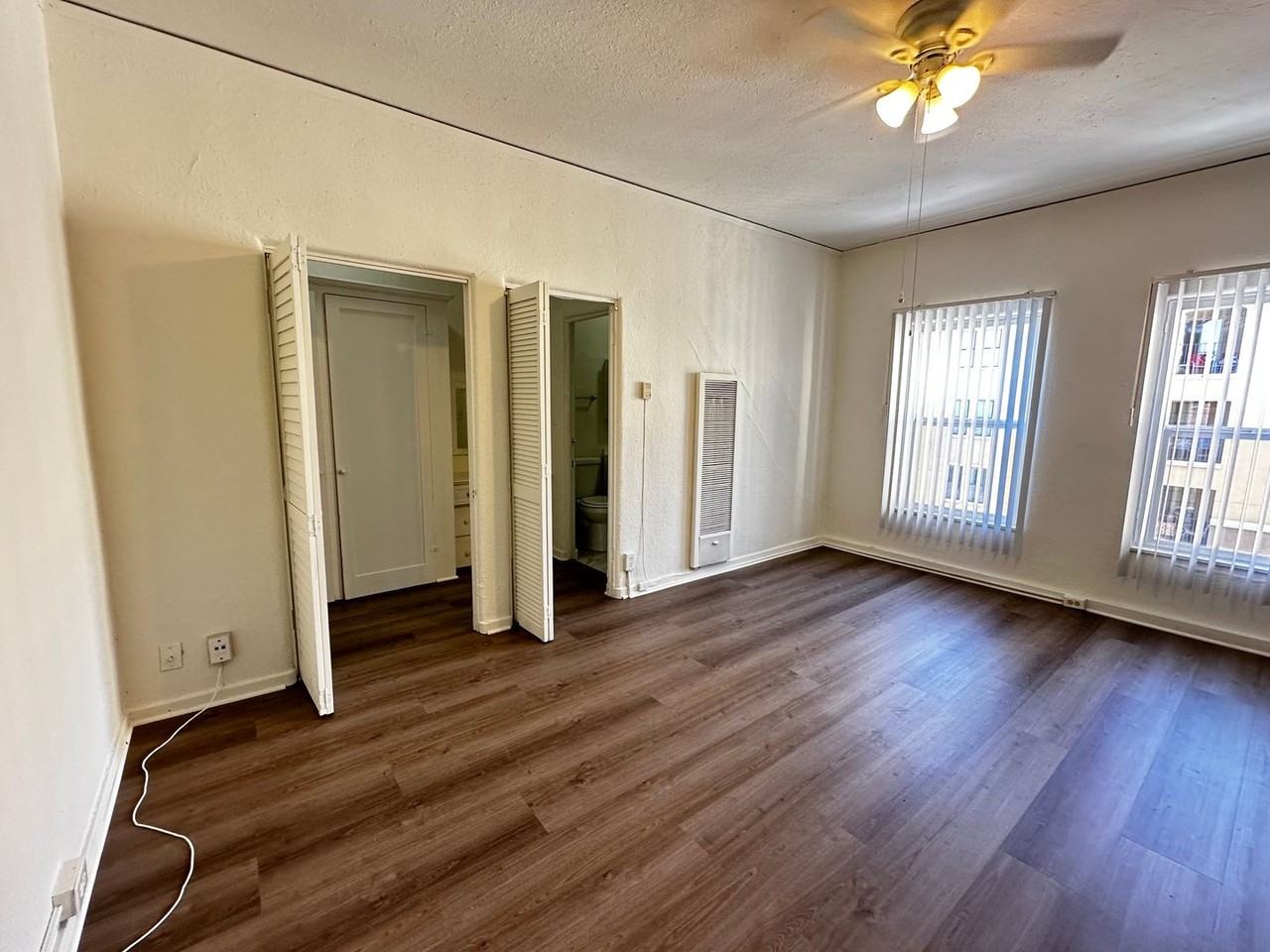 Jackson 213 - Photo 2 of 15