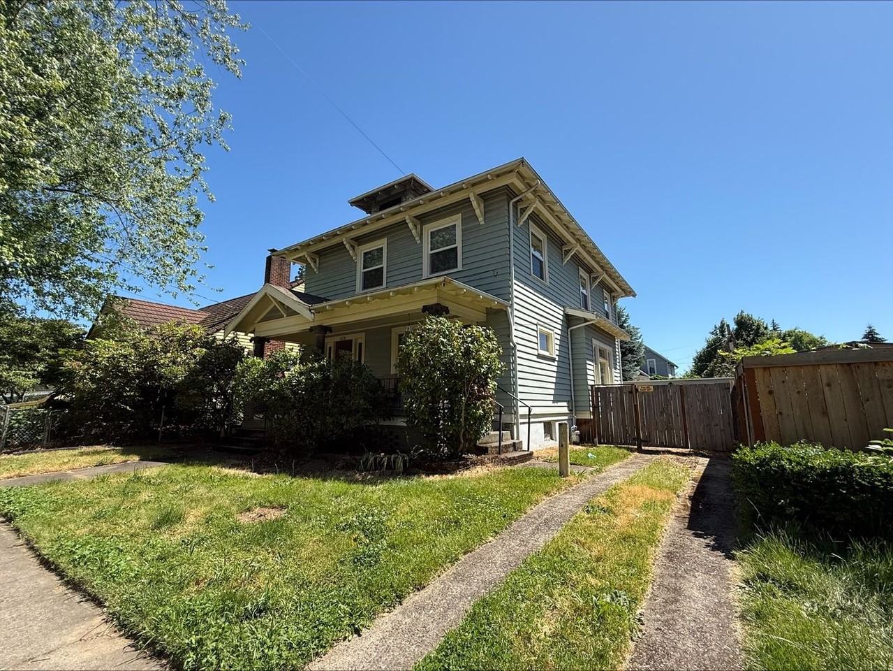 4412 N Maryland Ave - Photo 2 of 27