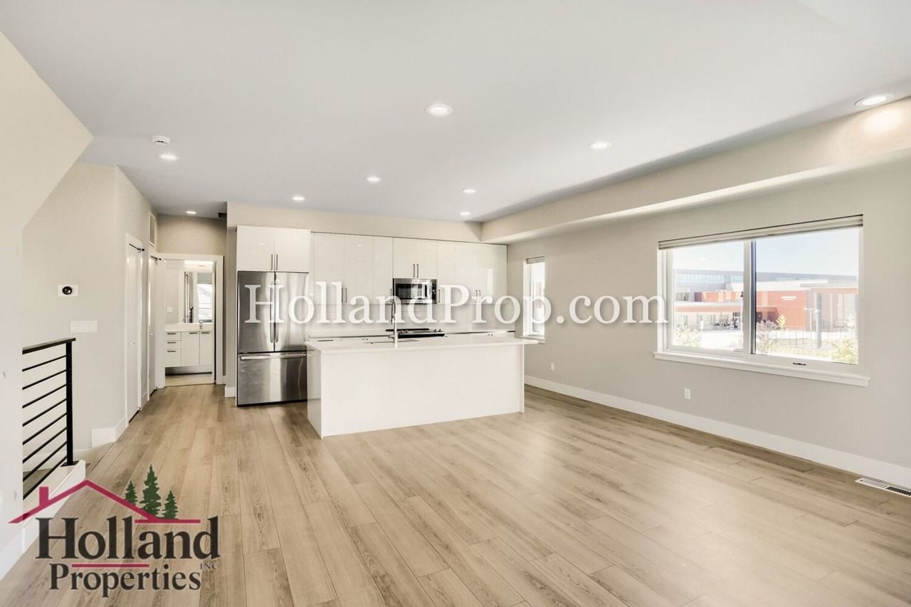 7450 Se Lago St - Photo 5 of 23