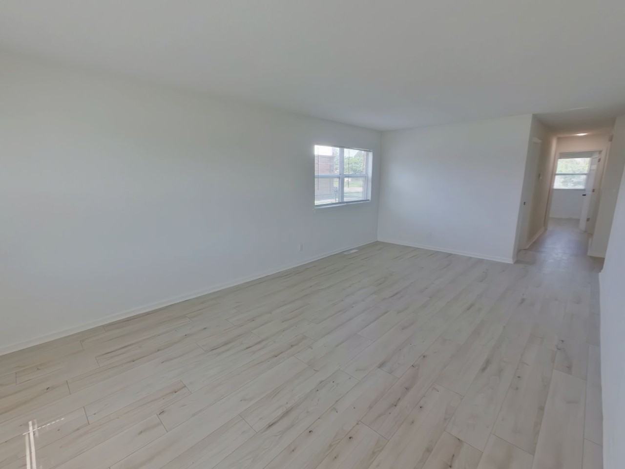 539 N Summitlawn St - Photo 5 of 15