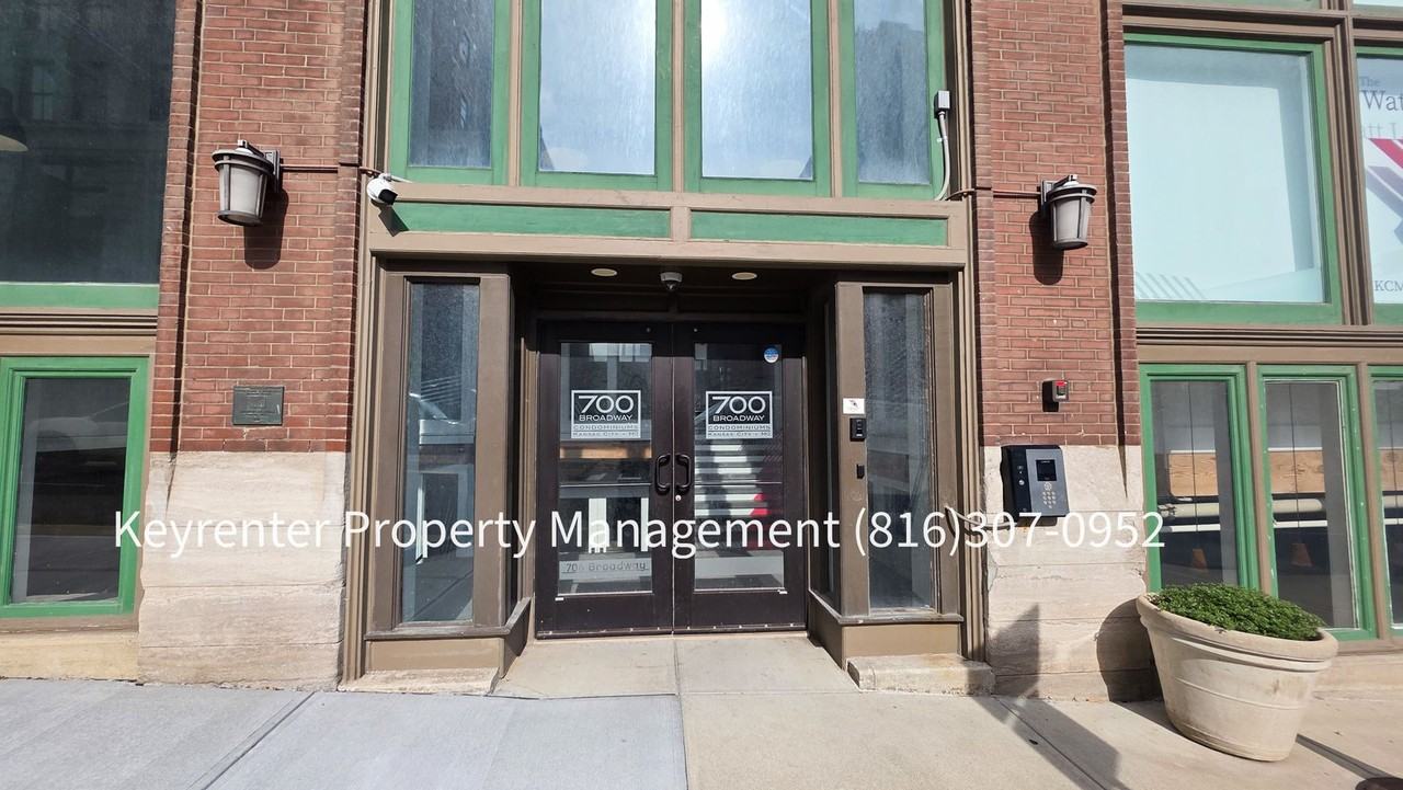 700 Broadway Blvd #308 - Photo 2 of 33