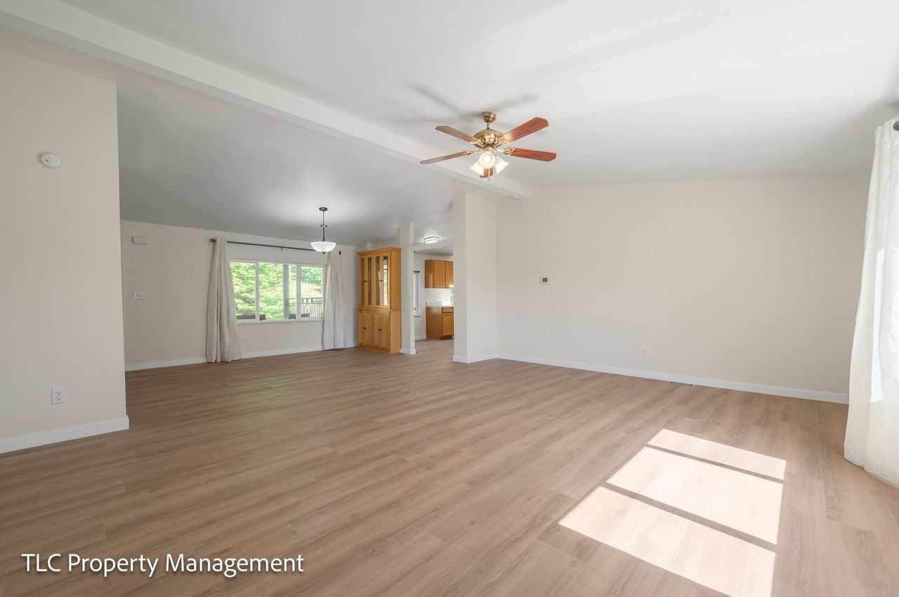 76848 London Rd - Photo 6 of 32