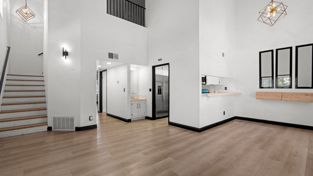 841 Northampton Ct - Photo 5 of 18