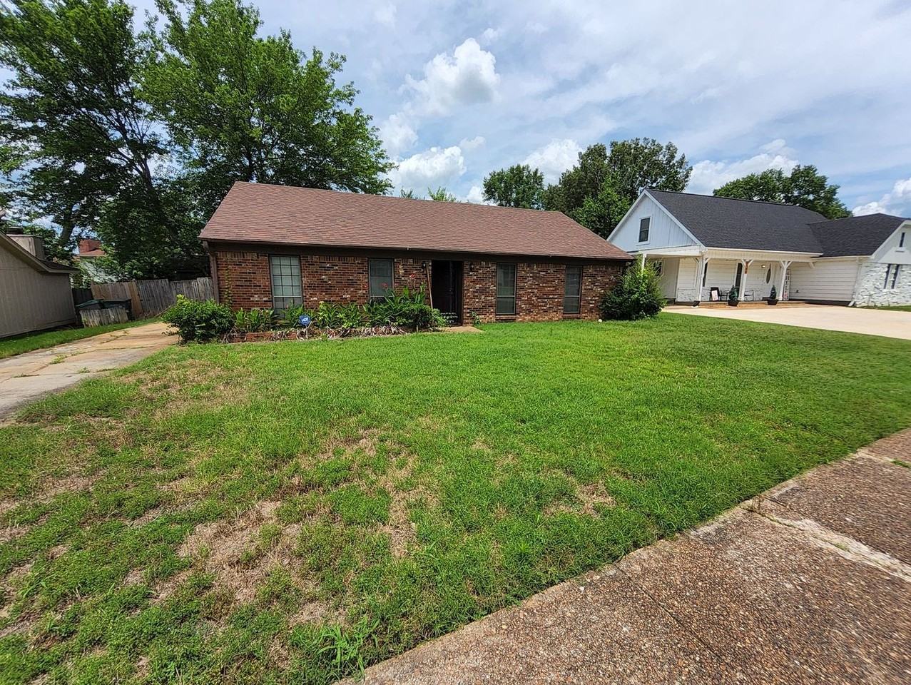 6100 Gascony Dr - Photo 2 of 2