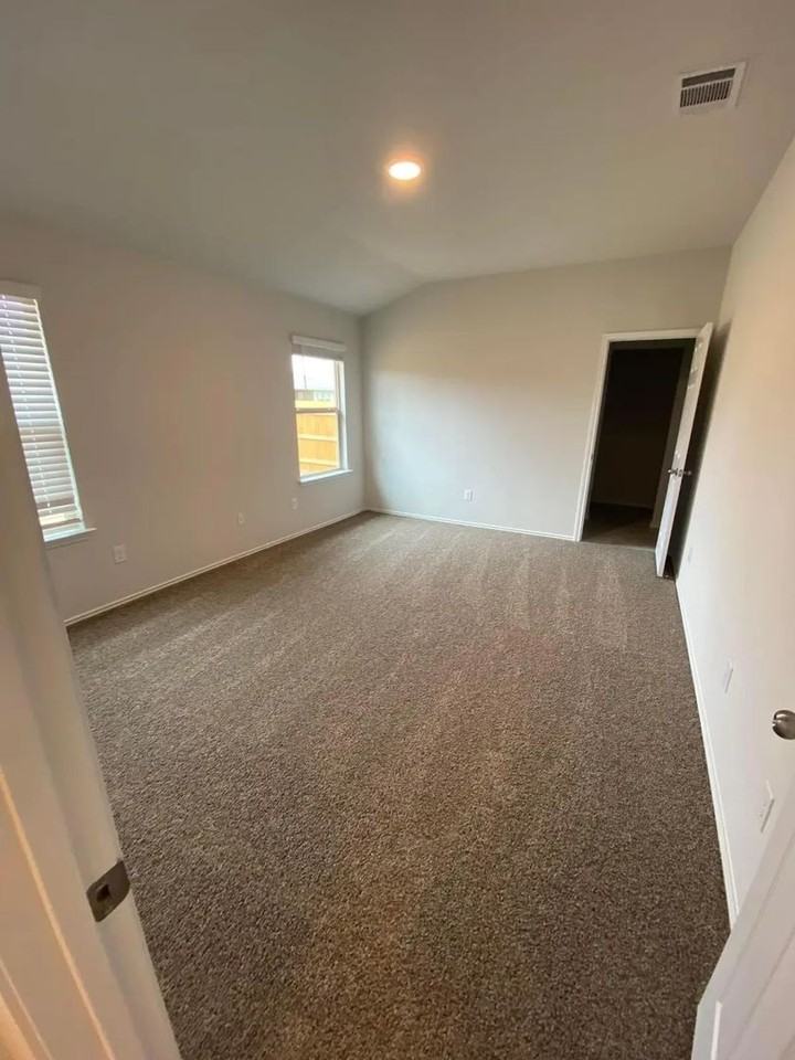 9509 Murandy Dr - Photo 6 of 10