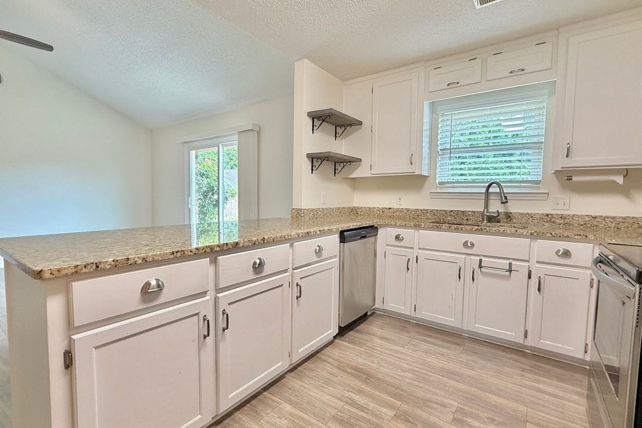 75 Woody Ct - Photo 7 of 41
