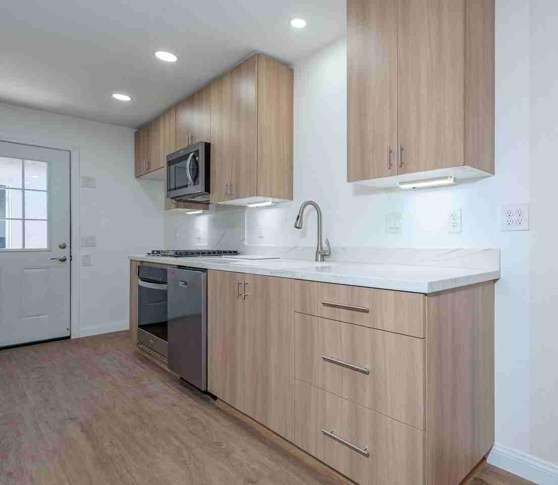 10419 Hayford St - Photo 6 of 29
