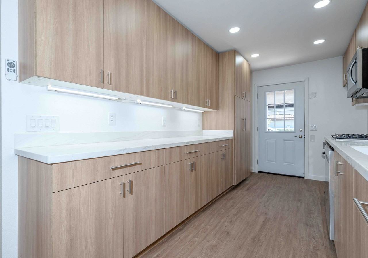 10419 Hayford St - Photo 7 of 29