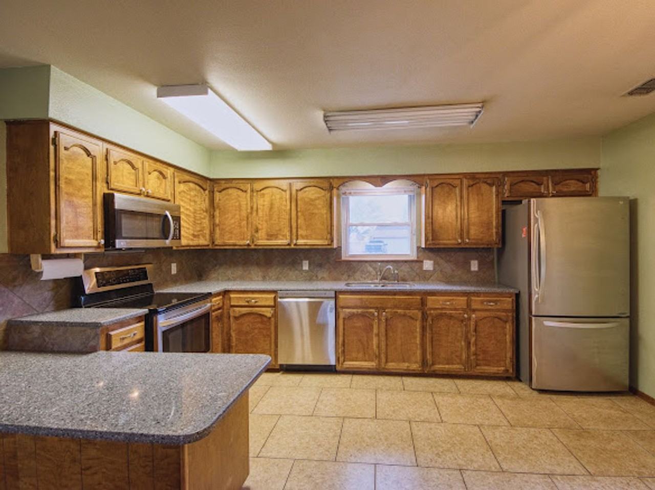 3509 Linkwood Ln - Photo 2 of 17