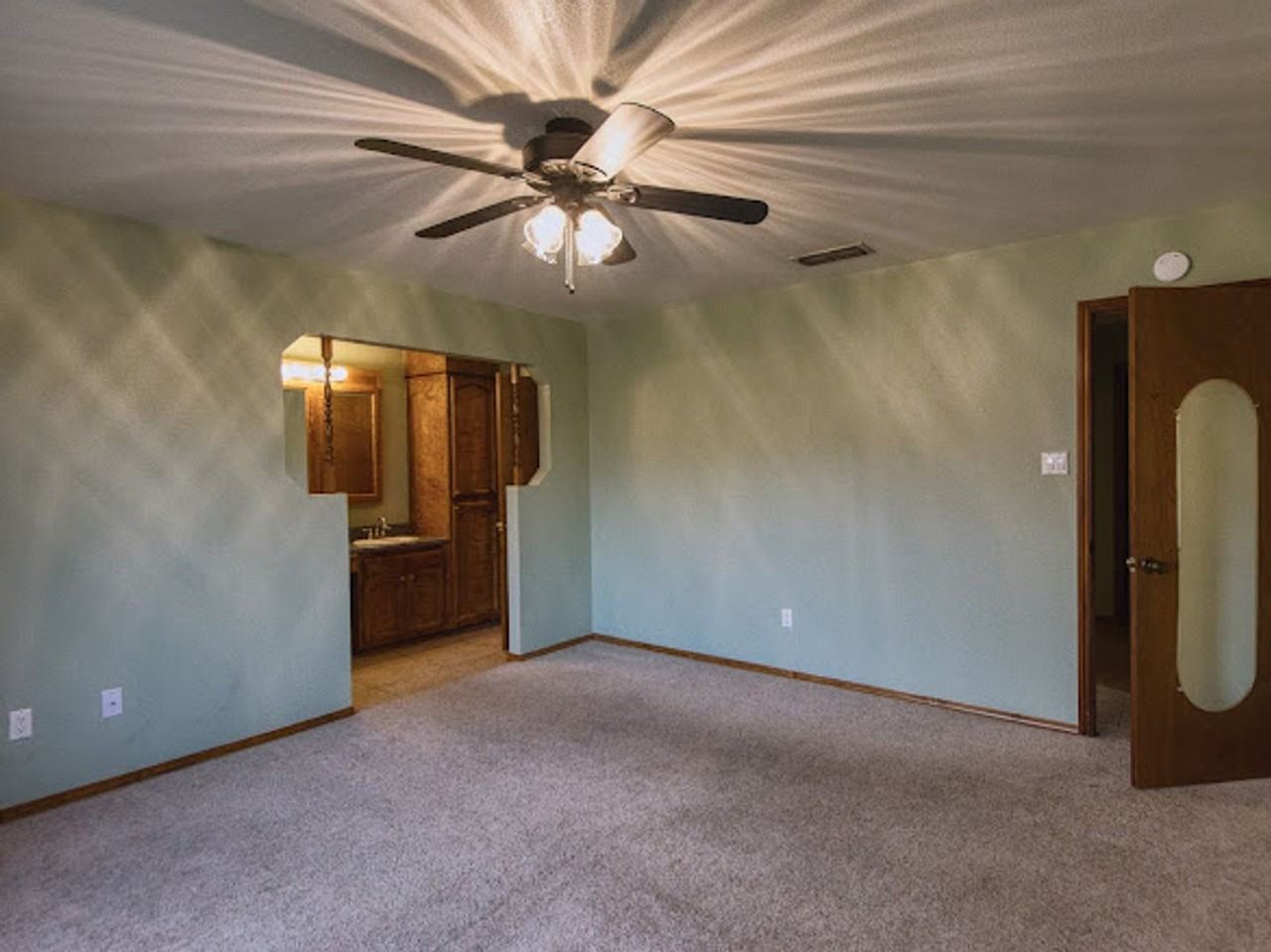 3509 Linkwood Ln - Photo 5 of 17