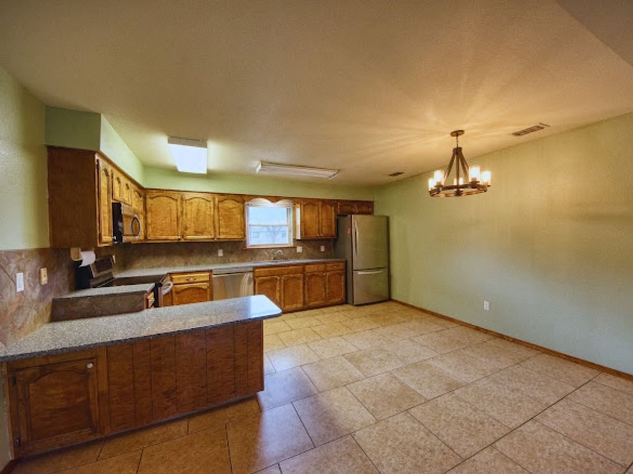 3509 Linkwood Ln - Photo 7 of 17