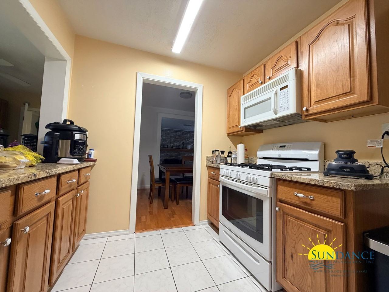 215 Moriarty St Nw - Photo 5 of 14