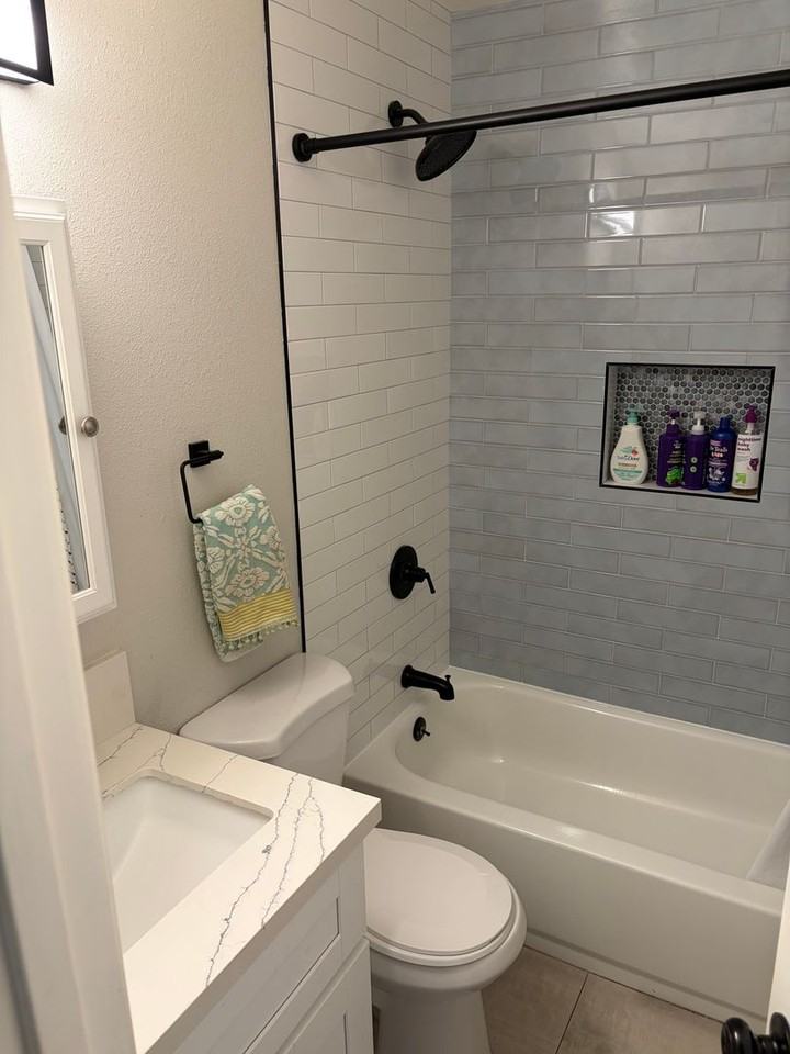 808 Laurelwood Ct - Photo 4 of 12