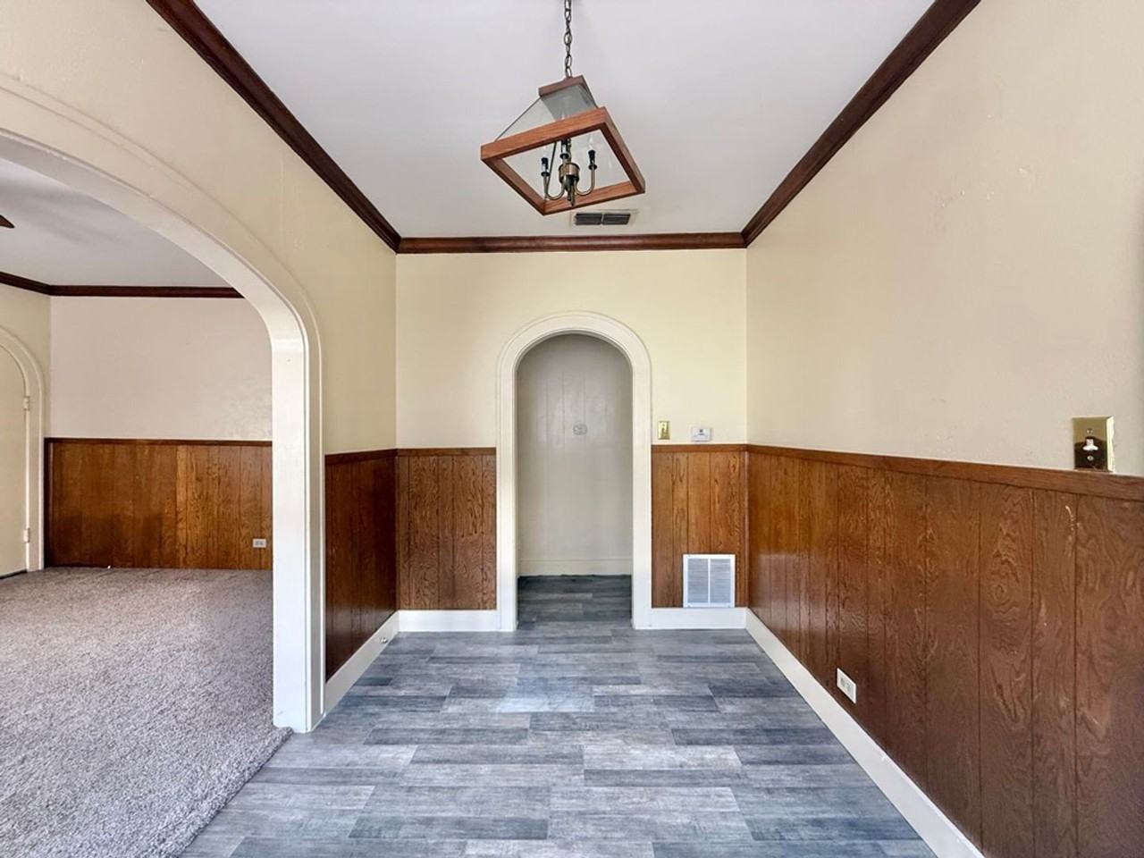 418 S Spring Ave - Photo 6 of 16
