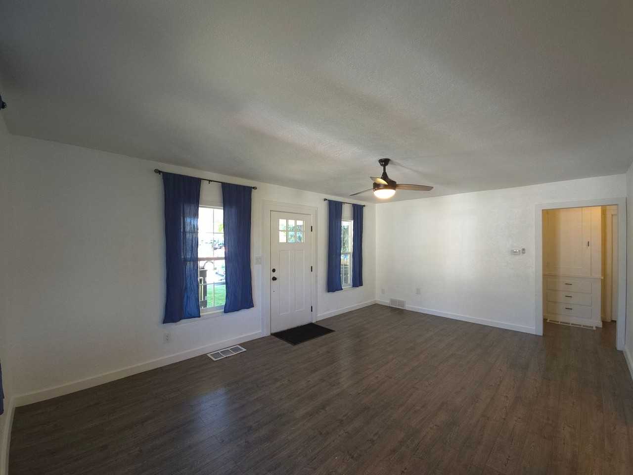 114 E Borah Ave - Photo 4 of 22