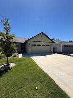 featured image of 2839 E Apricot Dr