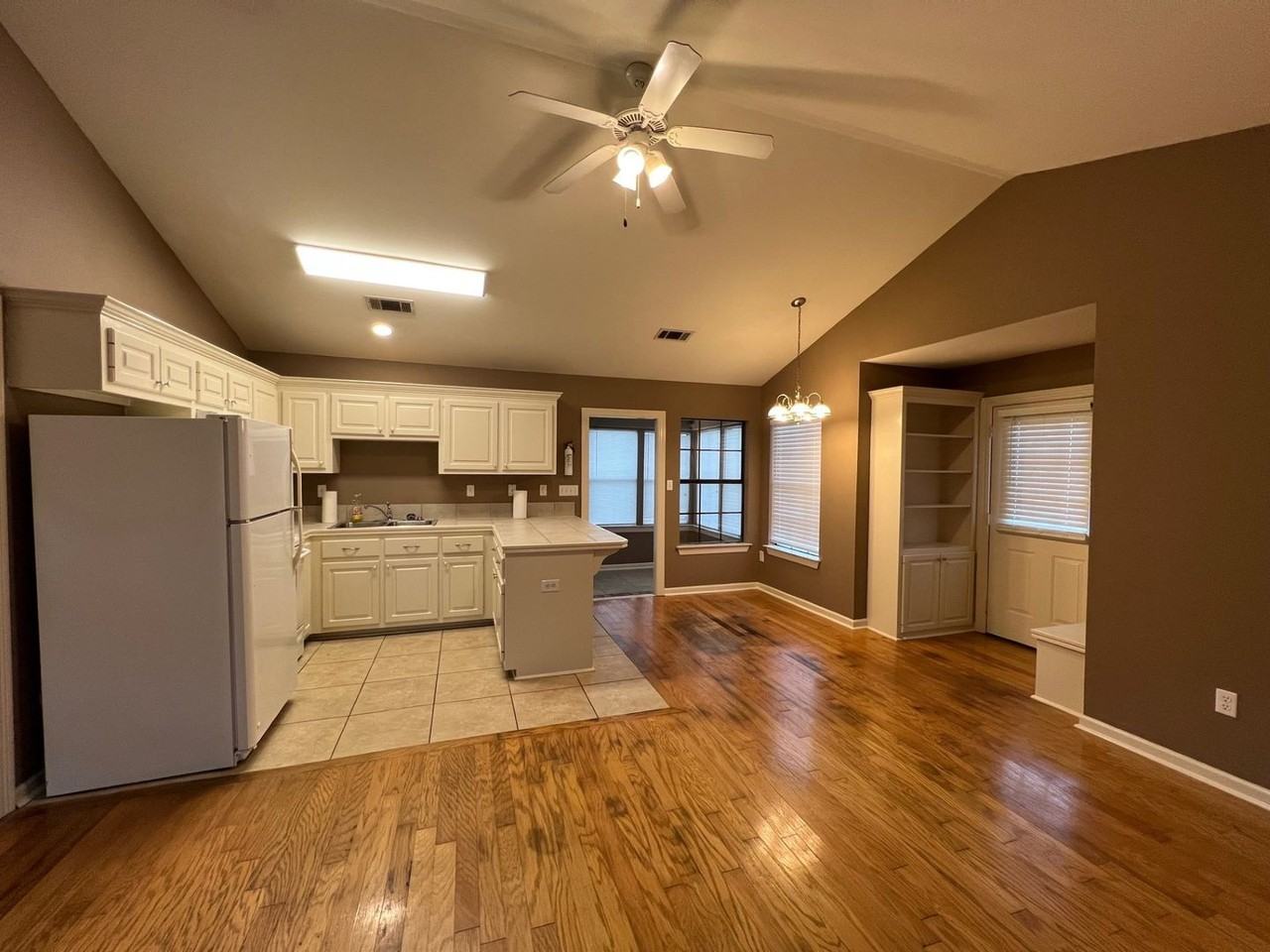 9250 Lockhart Rd - Photo 2 of 13