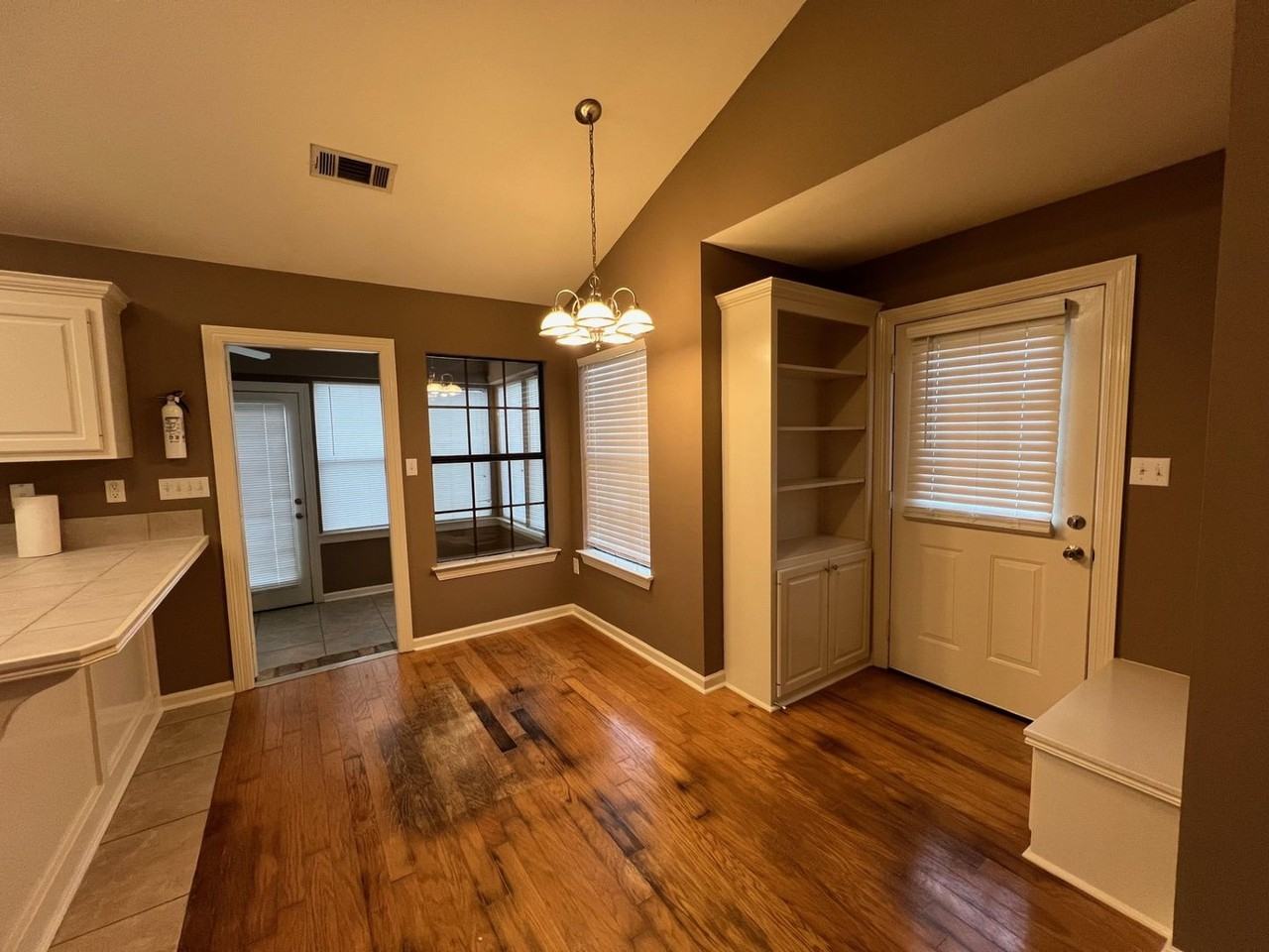 9250 Lockhart Rd - Photo 4 of 13
