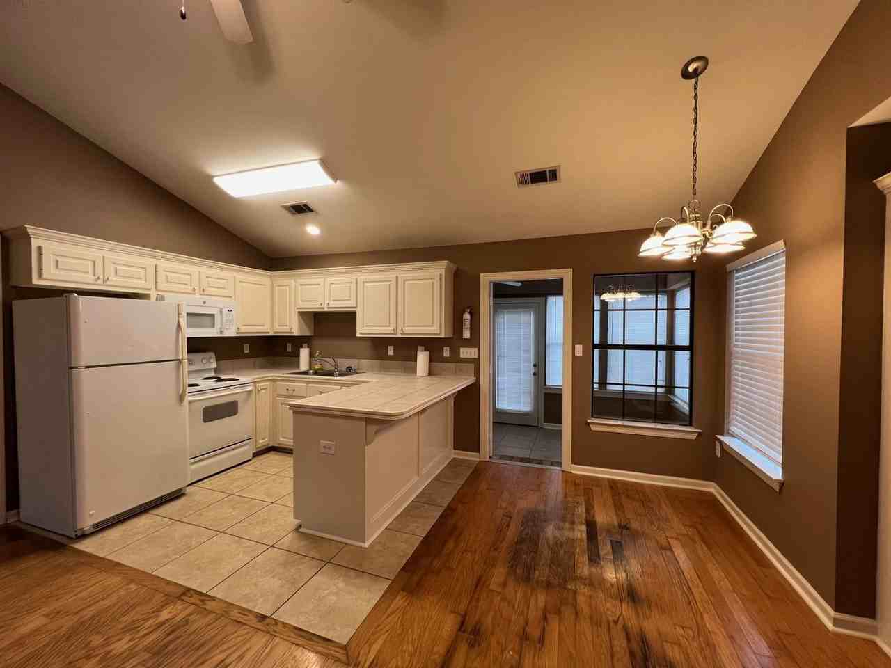 9250 Lockhart Rd - Photo 5 of 13
