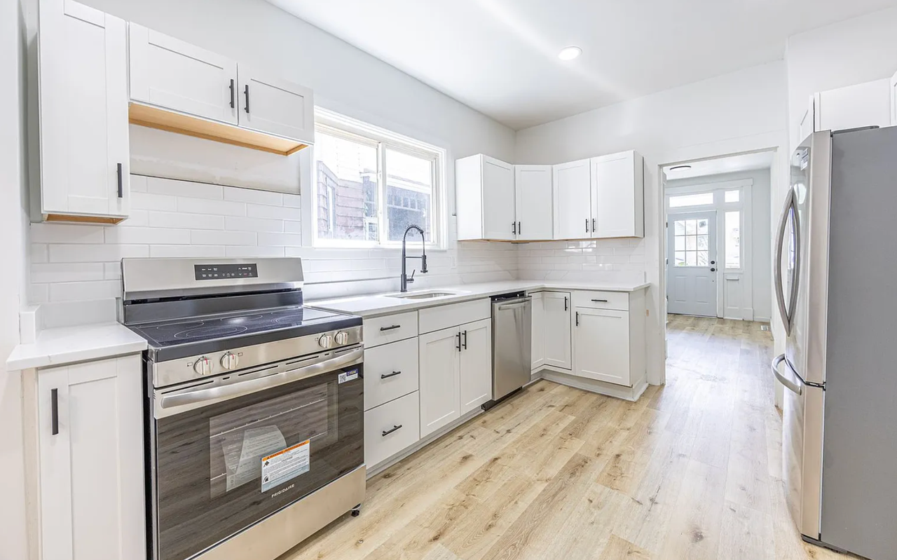 1922 Kenneth Ave - Photo 4 of 26