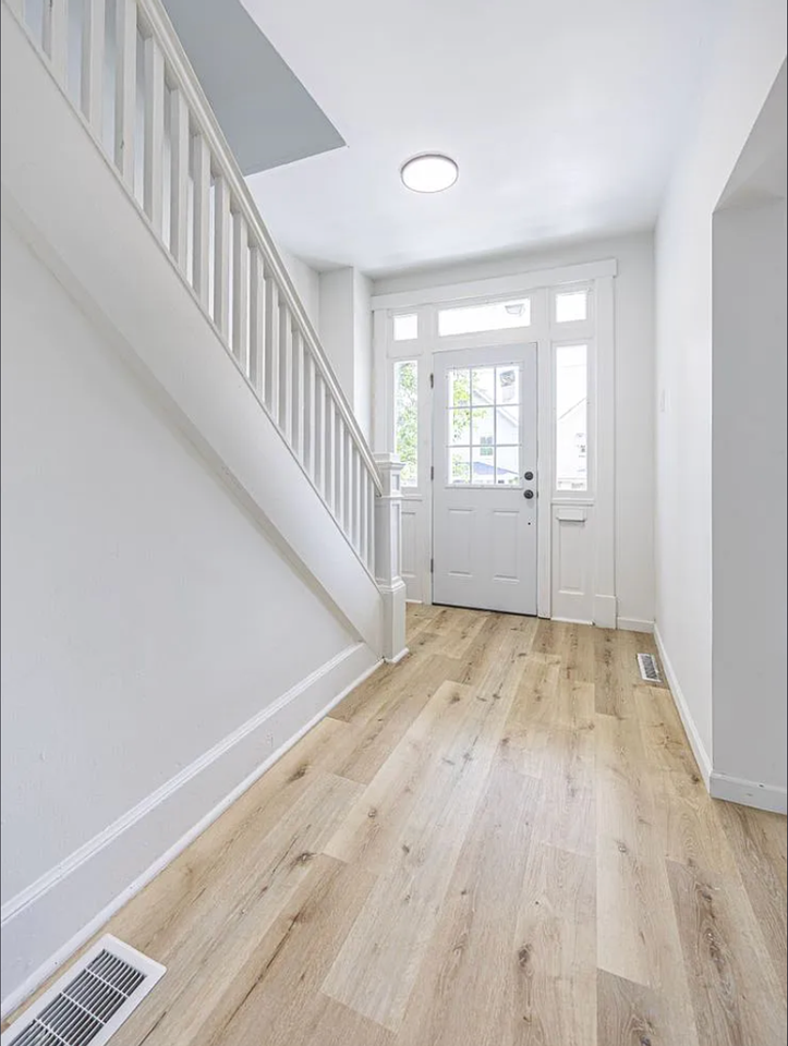 1922 Kenneth Ave - Photo 6 of 26