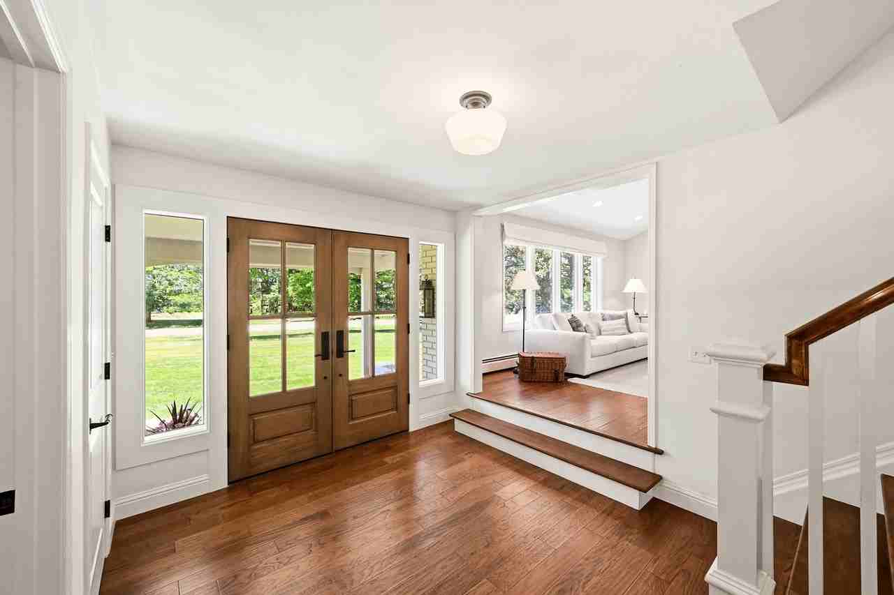 516 Country Ln - Photo 5 of 35