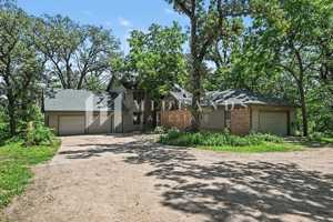 featured image of 16611 S 57th Ave