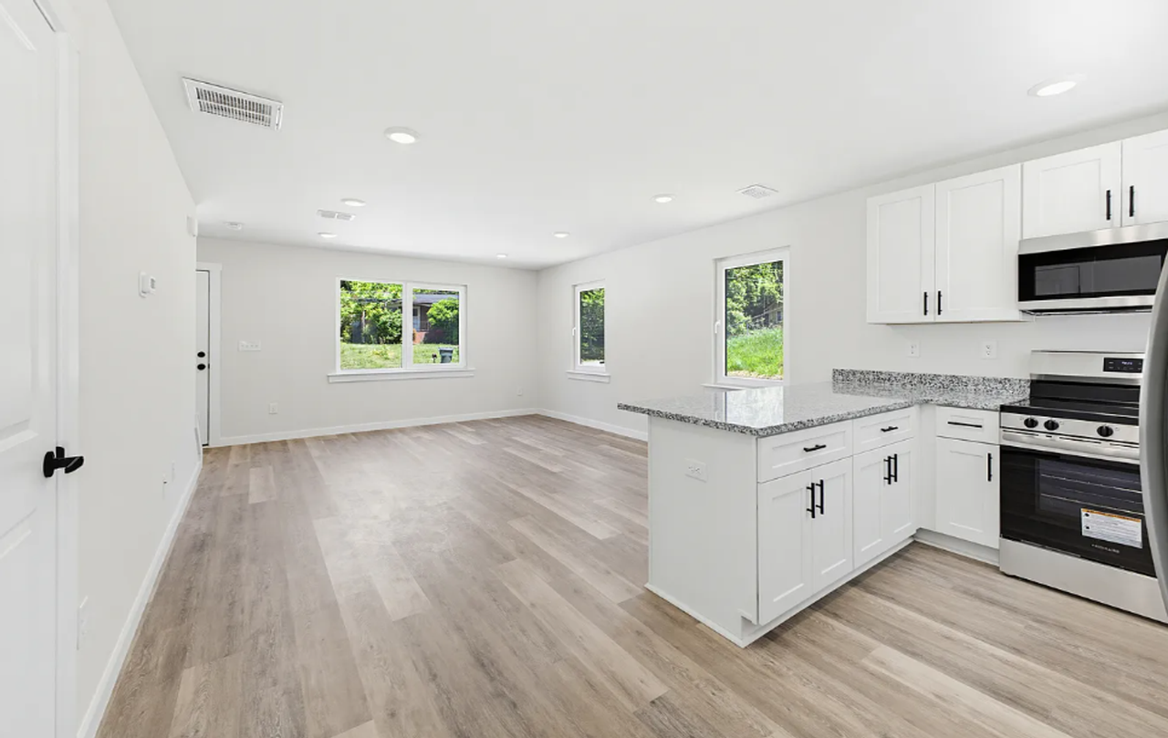 S Caldwell Ave - Photo 5 of 16