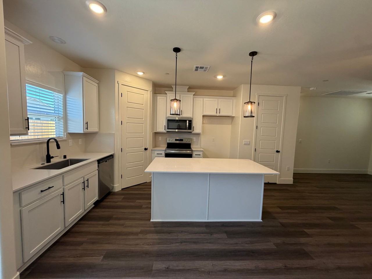 4021 W Sunnyview Ave - Photo 3 of 13