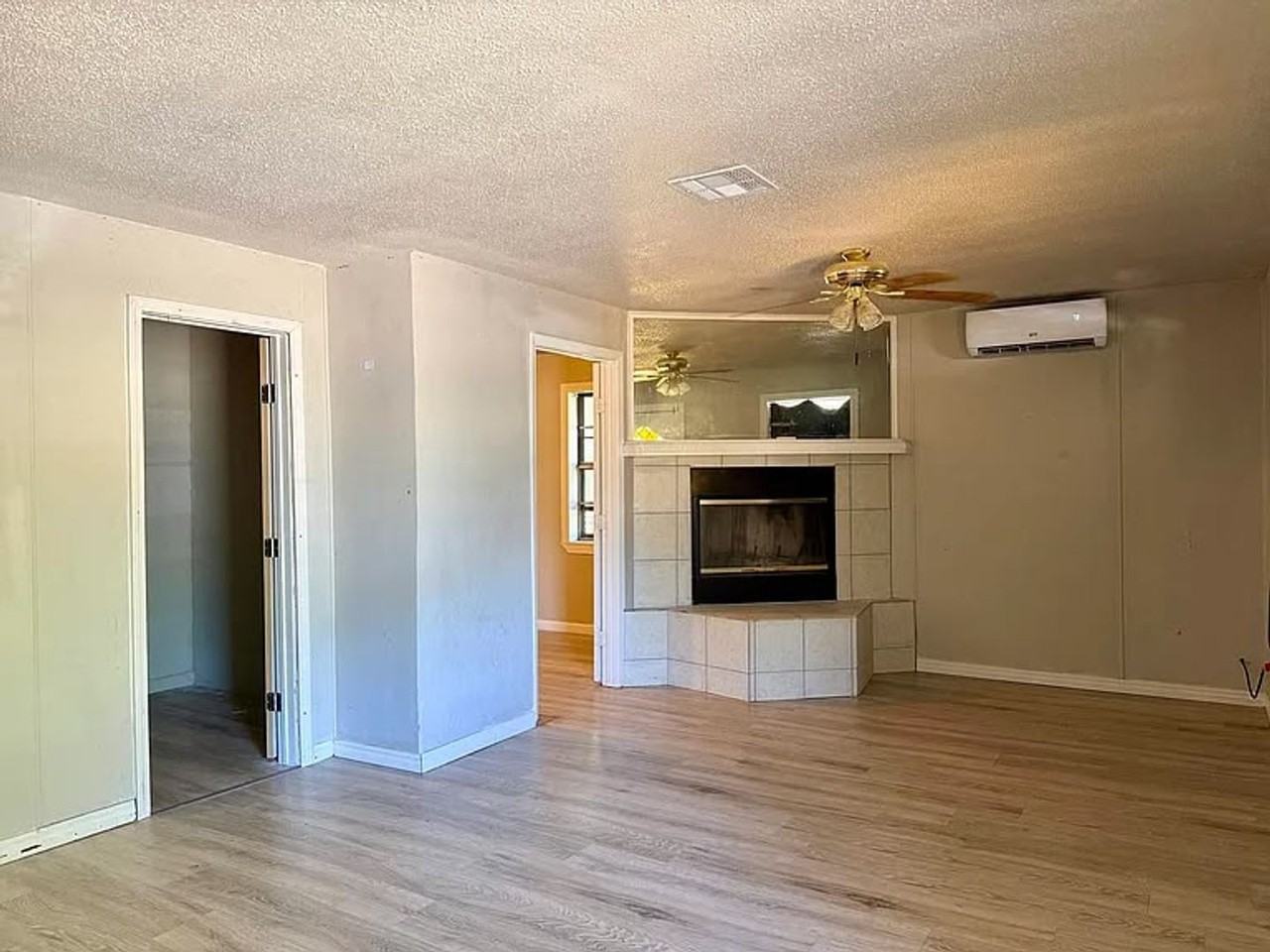 613 N J St - Photo 2 of 21