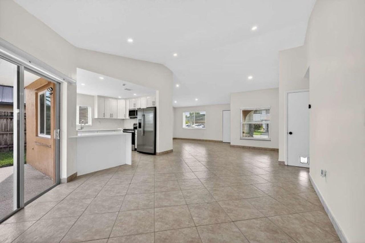 1329 Sw 151st Way - Photo 3 of 14