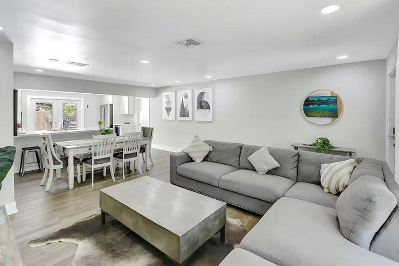2809 Nw 7th Ave - Photo 4 of 20