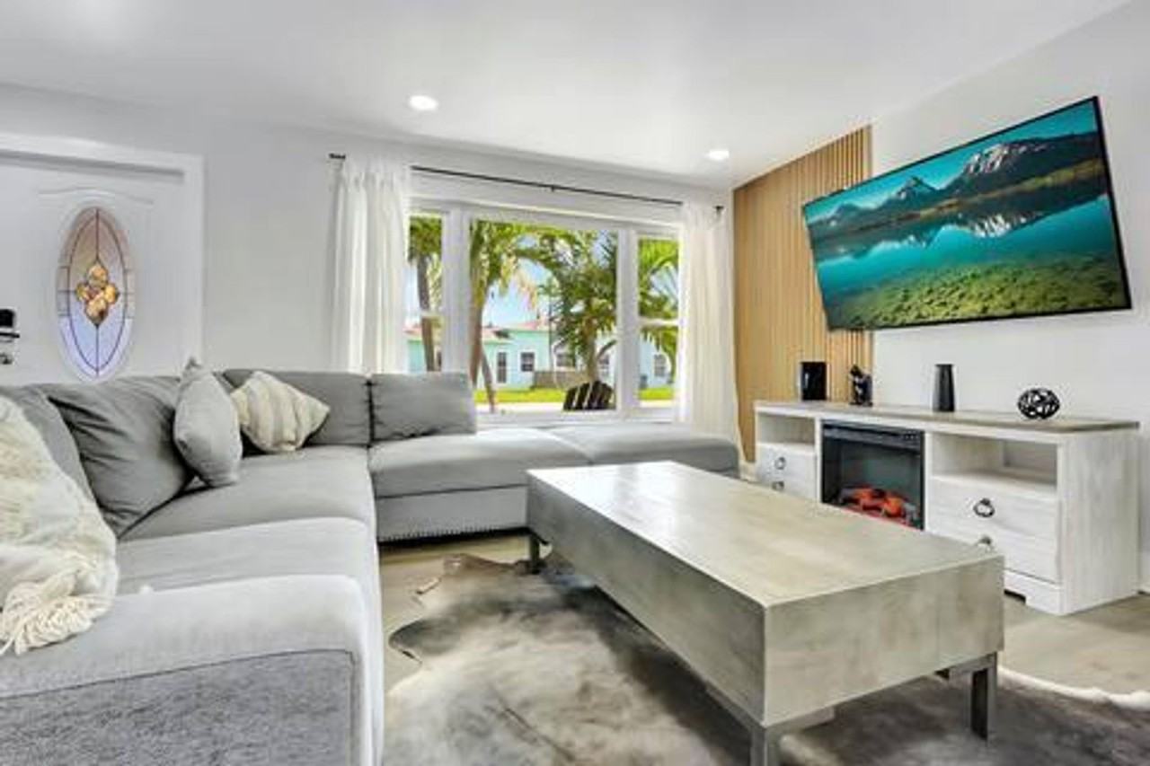 2809 Nw 7th Ave - Photo 5 of 20