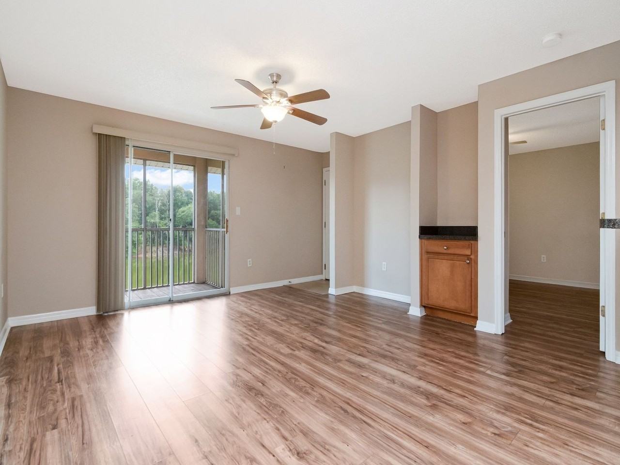 221 Lake Brook Cir #208 - Photo 4 of 19