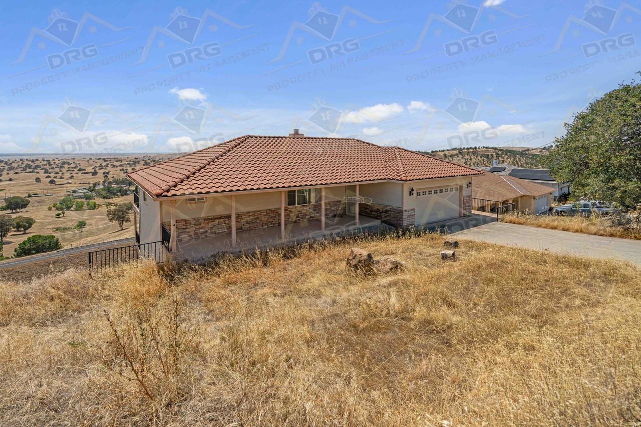 9166 Jalisco Way - Photo 3 of 48
