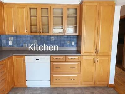 4013 Boulevard Rosemont - Photo 2 of 11